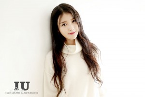韩国女星 IU李智恩演唱会现场中文翻唱《斑马斑马》-HXL Blog